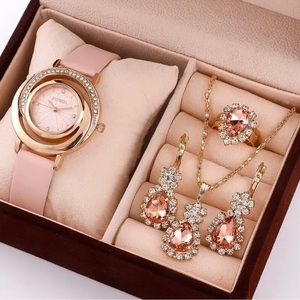 NWT Gorgeous Rhinestones 5 Pieces Set Watch Necklace Ring Earings Golden